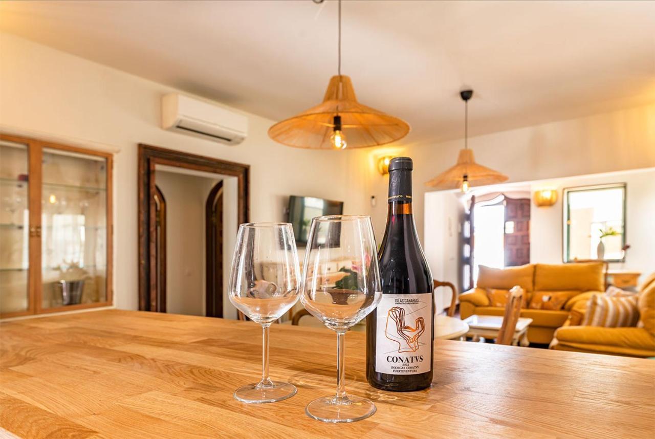 Villa Corralejo Bay Beachfront Corralejo By Holidays Home Luaran gambar