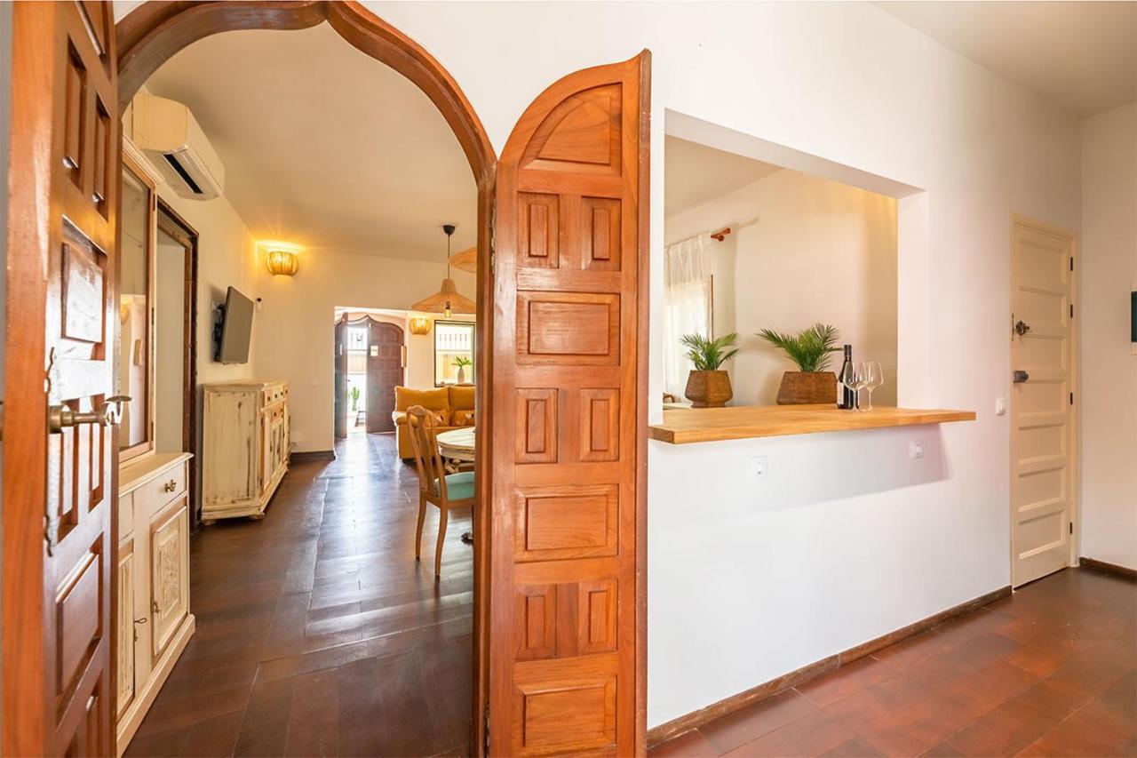 Villa Corralejo Bay Beachfront Corralejo By Holidays Home Luaran gambar